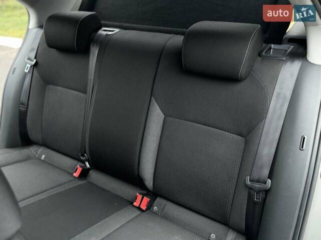 Бежевий Шкода Рапід, об'ємом двигуна 1.6 л та пробігом 187 тис. км за 8500 $, фото 41 на Automoto.ua