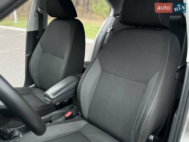 Бежевий Шкода Рапід, об'ємом двигуна 1.6 л та пробігом 187 тис. км за 8500 $, фото 26 на Automoto.ua