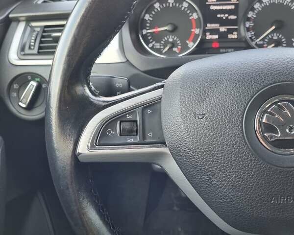 Бежевий Шкода Рапід, об'ємом двигуна 1.2 л та пробігом 231 тис. км за 7900 $, фото 39 на Automoto.ua