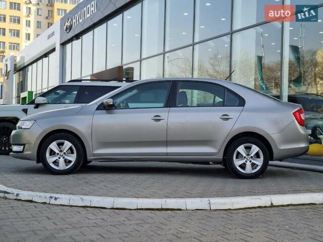 Бежевий Шкода Рапід, об'ємом двигуна 1.2 л та пробігом 231 тис. км за 7900 $, фото 4 на Automoto.ua