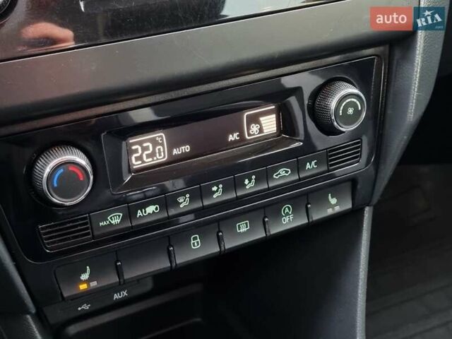 Бежевий Шкода Рапід, об'ємом двигуна 1.2 л та пробігом 231 тис. км за 7900 $, фото 34 на Automoto.ua