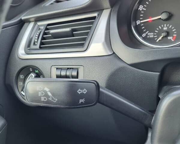 Бежевий Шкода Рапід, об'ємом двигуна 1.2 л та пробігом 231 тис. км за 7900 $, фото 41 на Automoto.ua