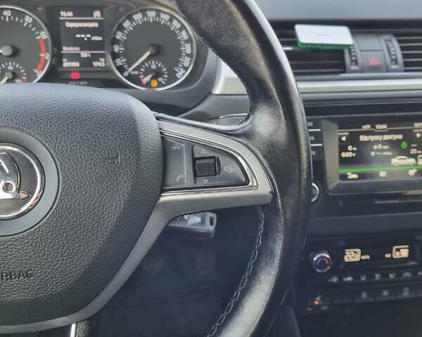 Бежевий Шкода Рапід, об'ємом двигуна 1.2 л та пробігом 231 тис. км за 7900 $, фото 38 на Automoto.ua