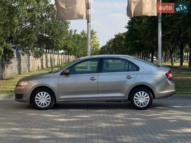 Бежевый Шкода Рапид, объемом двигателя 1.6 л и пробегом 166 тыс. км за 9900 $, фото 5 на Automoto.ua