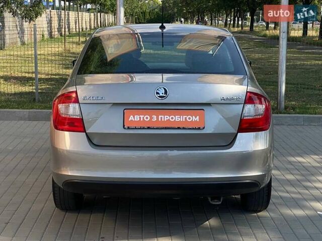 Бежевый Шкода Рапид, объемом двигателя 1.6 л и пробегом 166 тыс. км за 9900 $, фото 3 на Automoto.ua