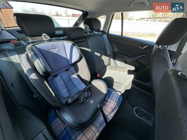 Шкода Рапід 2013 у Коломые на Automoto.ua Чорний Шкода Рапід, об'ємом двигуна 1.6 л та пробігом 226 тис. км за 9400 $, фото 10 на Automoto.ua