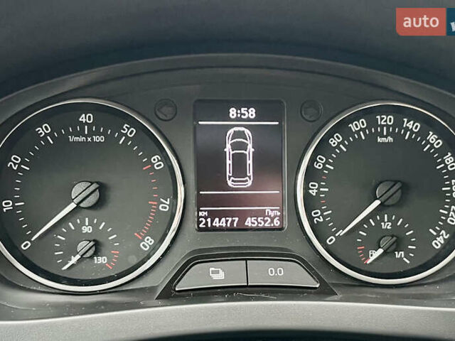 Черный Шкода Рапид, объемом двигателя 1.4 л и пробегом 214 тыс. км за 10600 $, фото 9 на Automoto.ua