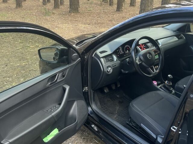 Черный Шкода Рапид, объемом двигателя 1.2 л и пробегом 123 тыс. км за 7600 $, фото 11 на Automoto.ua