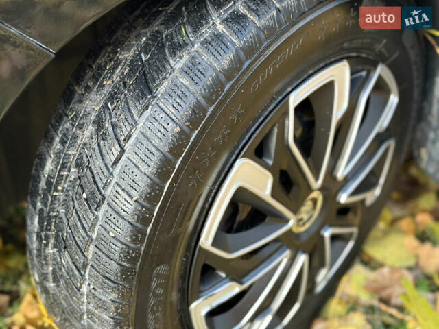 Шкода Рапид 2015 в Тернополе на Automoto.ua Черный Шкода Рапид, объемом двигателя 1.6 л и пробегом 260 тыс. км за 7999 $, фото 6 на Automoto.ua