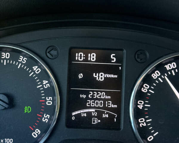 Шкода Рапид 2015 в Тернополе на Automoto.ua Черный Шкода Рапид, объемом двигателя 1.6 л и пробегом 260 тыс. км за 7999 $, фото 16 на Automoto.ua