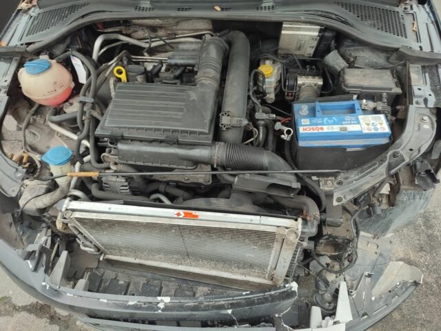 Черный Шкода Рапид, объемом двигателя 0 л и пробегом 350 тыс. км за 4300 $, фото 3 на Automoto.ua