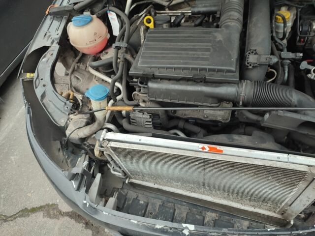 Чорний Шкода Рапід, об'ємом двигуна 0 л та пробігом 350 тис. км за 4300 $, фото 2 на Automoto.ua