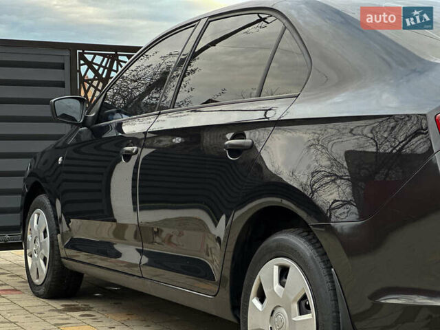 Шкода Рапід 2013 у Самборе на Automoto.ua Чорний Шкода Рапід, об'ємом двигуна 1.6 л та пробігом 279 тис. км за 5990 $, фото 17 на Automoto.ua