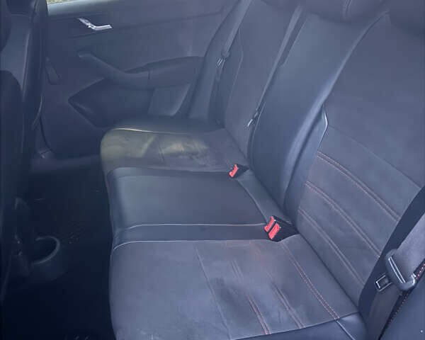 Черный Шкода Рапид, объемом двигателя 1.6 л и пробегом 299 тыс. км за 7000 $, фото 12 на Automoto.ua