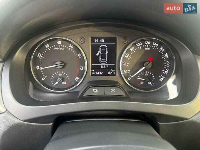 Чорний Шкода Рапід, об'ємом двигуна 1.6 л та пробігом 261 тис. км за 8000 $, фото 21 на Automoto.ua