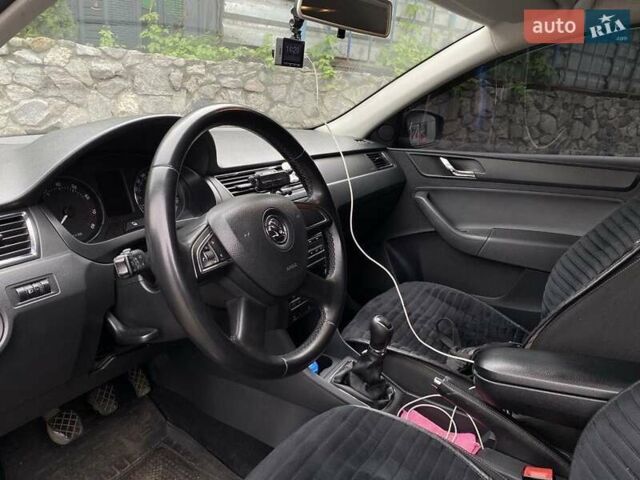 Чорний Шкода Рапід, об'ємом двигуна 1.2 л та пробігом 197 тис. км за 7300 $, фото 8 на Automoto.ua