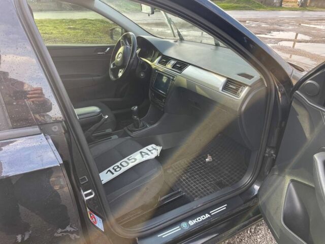 Черный Шкода Рапид, объемом двигателя 1.6 л и пробегом 190 тыс. км за 2500 $, фото 5 на Automoto.ua