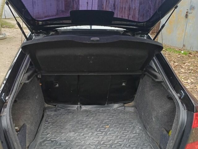 Черный Шкода Рапид, объемом двигателя 1.6 л и пробегом 119 тыс. км за 8200 $, фото 7 на Automoto.ua