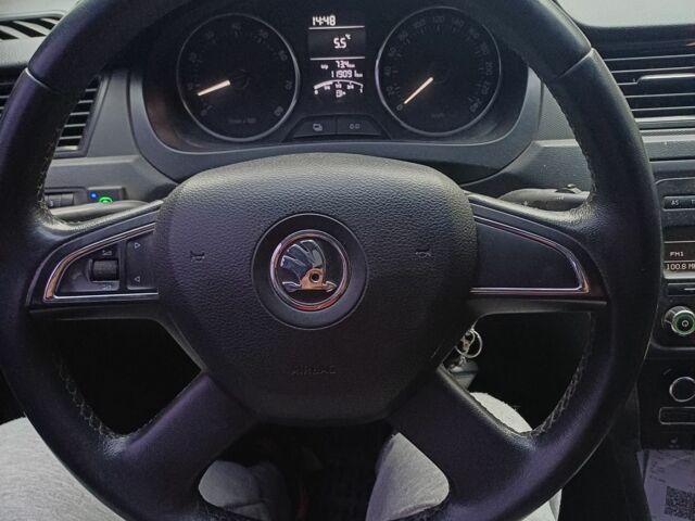 Черный Шкода Рапид, объемом двигателя 1.6 л и пробегом 119 тыс. км за 8200 $, фото 3 на Automoto.ua