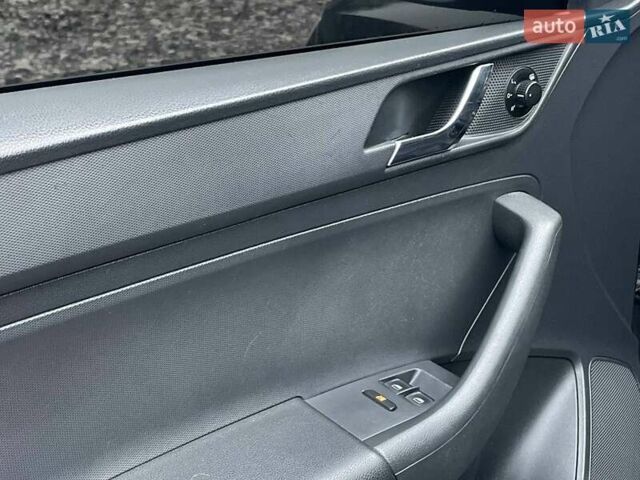 Черный Шкода Рапид, объемом двигателя 1.2 л и пробегом 197 тыс. км за 7690 $, фото 23 на Automoto.ua