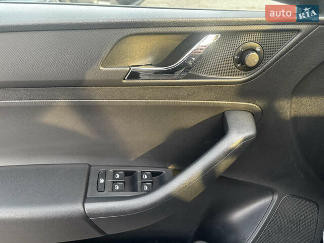 Чорний Шкода Рапід, об'ємом двигуна 1.6 л та пробігом 261 тис. км за 8000 $, фото 18 на Automoto.ua