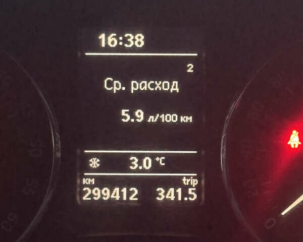 Черный Шкода Рапид, объемом двигателя 1.6 л и пробегом 299 тыс. км за 7000 $, фото 16 на Automoto.ua