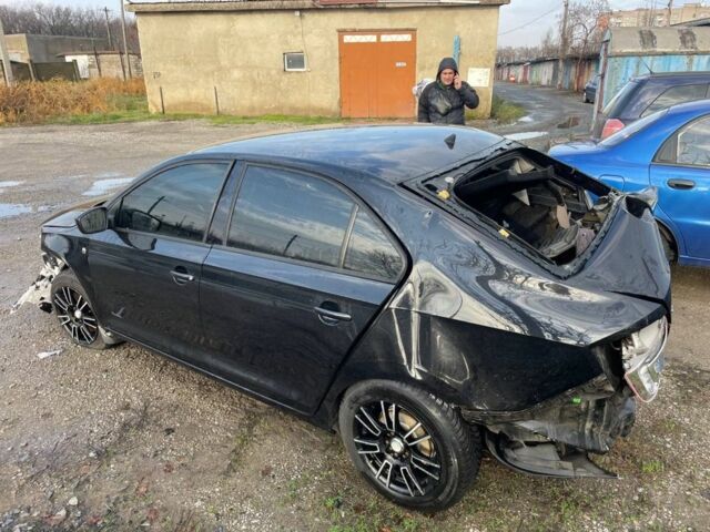 Черный Шкода Рапид, объемом двигателя 1.6 л и пробегом 190 тыс. км за 2500 $, фото 4 на Automoto.ua