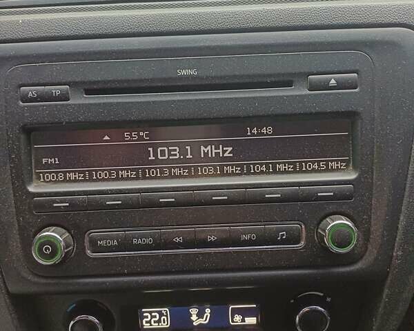 Черный Шкода Рапид, объемом двигателя 1.6 л и пробегом 119 тыс. км за 8200 $, фото 4 на Automoto.ua