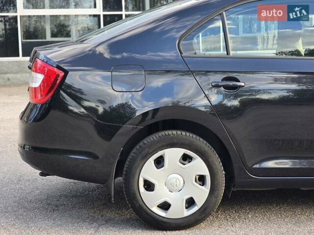 Чорний Шкода Рапід, об'ємом двигуна 1.6 л та пробігом 162 тис. км за 10300 $, фото 11 на Automoto.ua