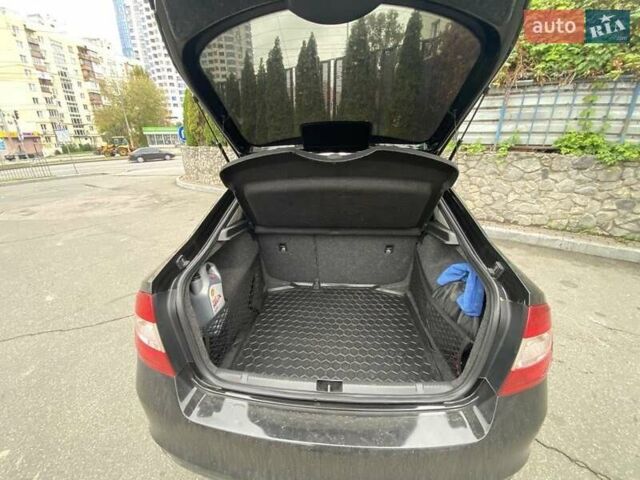 Чорний Шкода Рапід, об'ємом двигуна 1.2 л та пробігом 197 тис. км за 7300 $, фото 7 на Automoto.ua