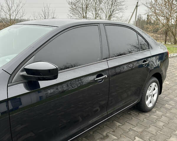 Черный Шкода Рапид, объемом двигателя 1.2 л и пробегом 175 тыс. км за 8000 $, фото 10 на Automoto.ua