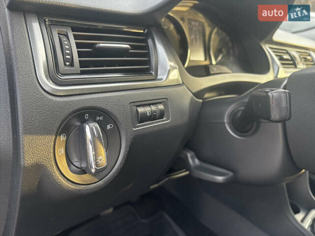 Чорний Шкода Рапід, об'ємом двигуна 1.6 л та пробігом 261 тис. км за 8000 $, фото 19 на Automoto.ua