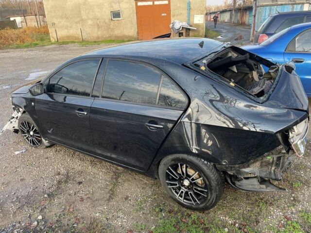 Черный Шкода Рапид, объемом двигателя 1.6 л и пробегом 190 тыс. км за 2500 $, фото 7 на Automoto.ua