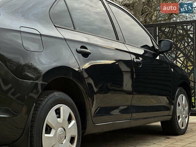 Шкода Рапід 2013 у Самборе на Automoto.ua Чорний Шкода Рапід, об'ємом двигуна 1.6 л та пробігом 279 тис. км за 5990 $, фото 15 на Automoto.ua