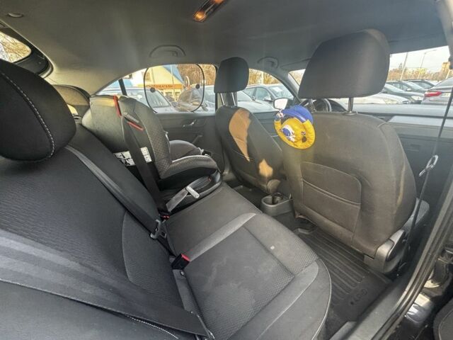 Черный Шкода Рапид, объемом двигателя 1.6 л и пробегом 261 тыс. км за 8000 $, фото 15 на Automoto.ua