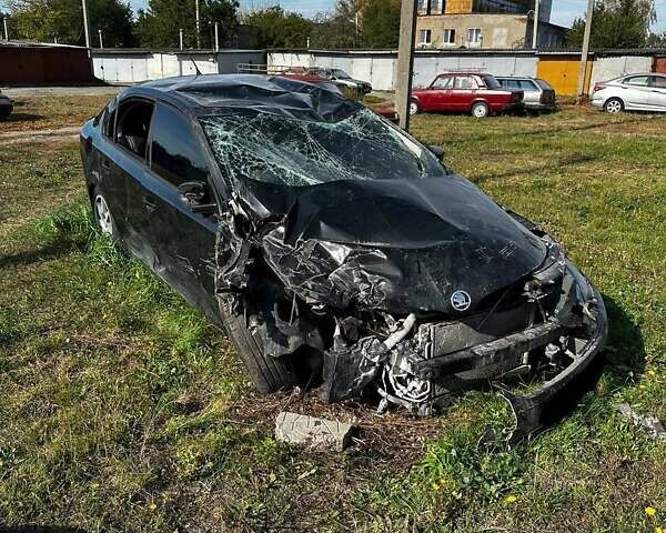 Чорний Шкода Рапід, об'ємом двигуна 1.2 л та пробігом 160 тис. км за 2350 $, фото 8 на Automoto.ua