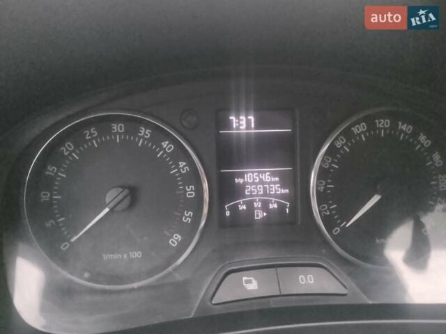 Шкода Рапид 2015 в Борщеве на Automoto.ua Черный Шкода Рапид, объемом двигателя 1.6 л и пробегом 259 тыс. км за 5700 $, фото 2 на Automoto.ua