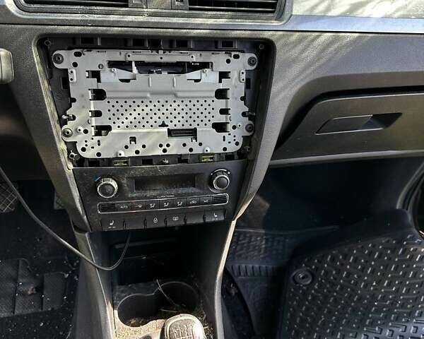Чорний Шкода Рапід, об'ємом двигуна 1.2 л та пробігом 160 тис. км за 2350 $, фото 23 на Automoto.ua