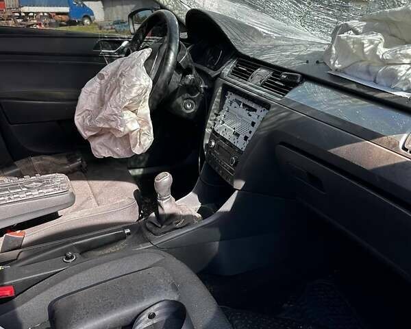 Чорний Шкода Рапід, об'ємом двигуна 1.2 л та пробігом 160 тис. км за 2350 $, фото 12 на Automoto.ua