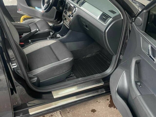 Черный Шкода Рапид, объемом двигателя 1.2 л и пробегом 220 тыс. км за 6291 $, фото 10 на Automoto.ua