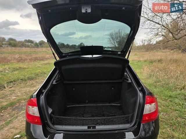 Черный Шкода Рапид, объемом двигателя 1.2 л и пробегом 350 тыс. км за 9000 $, фото 10 на Automoto.ua