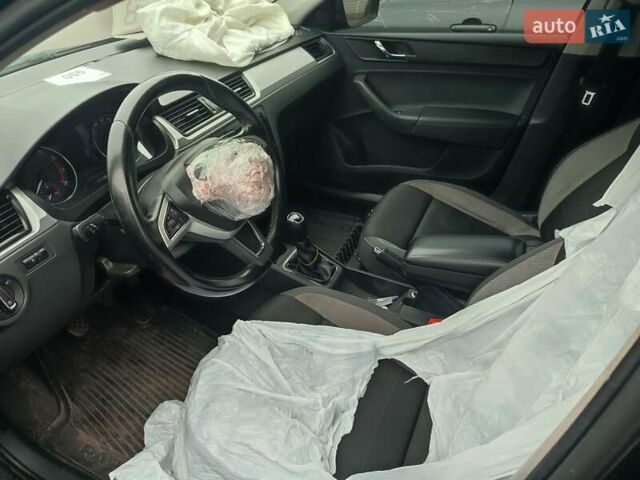 Черный Шкода Рапид, объемом двигателя 0 л и пробегом 300 тыс. км за 4500 $, фото 6 на Automoto.ua