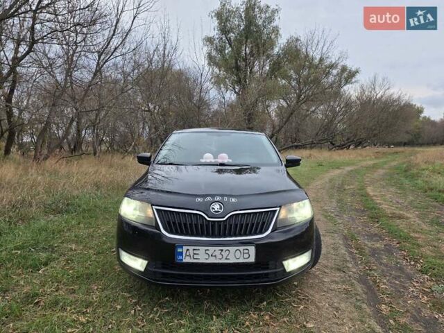 Черный Шкода Рапид, объемом двигателя 1.2 л и пробегом 350 тыс. км за 9000 $, фото 5 на Automoto.ua