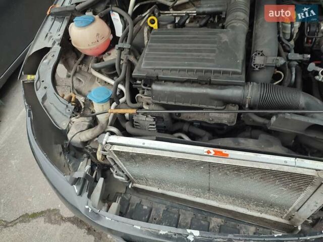 Черный Шкода Рапид, объемом двигателя 0 л и пробегом 300 тыс. км за 4500 $, фото 3 на Automoto.ua