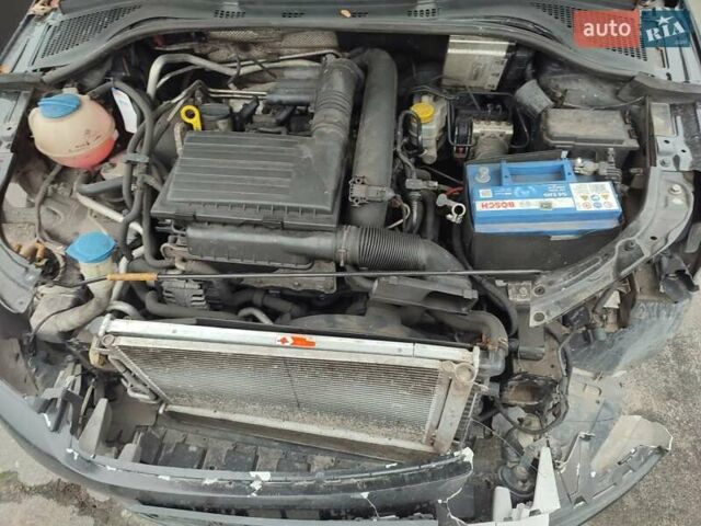 Черный Шкода Рапид, объемом двигателя 0 л и пробегом 300 тыс. км за 4500 $, фото 2 на Automoto.ua