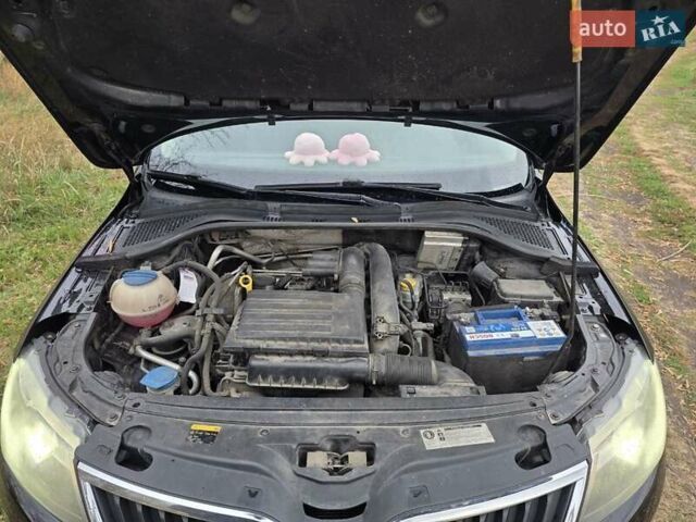 Черный Шкода Рапид, объемом двигателя 1.2 л и пробегом 350 тыс. км за 9000 $, фото 13 на Automoto.ua