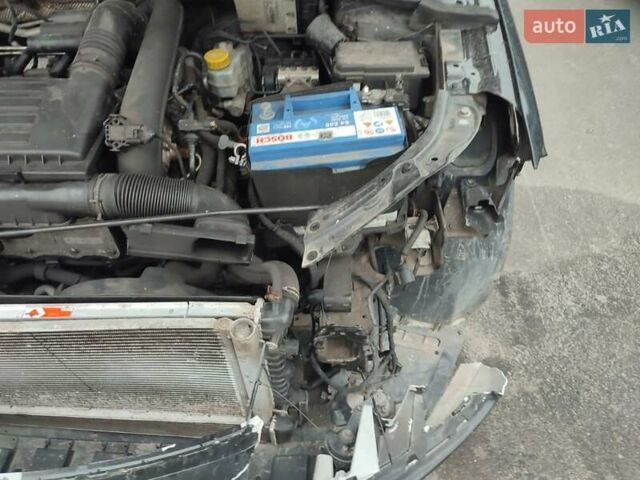 Черный Шкода Рапид, объемом двигателя 0 л и пробегом 300 тыс. км за 4500 $, фото 4 на Automoto.ua