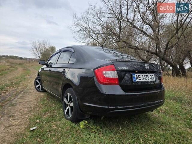 Черный Шкода Рапид, объемом двигателя 1.2 л и пробегом 350 тыс. км за 9000 $, фото 7 на Automoto.ua