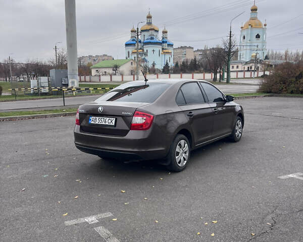 Коричневий Шкода Рапід, об'ємом двигуна 1.2 л та пробігом 98 тис. км за 9950 $, фото 4 на Automoto.ua