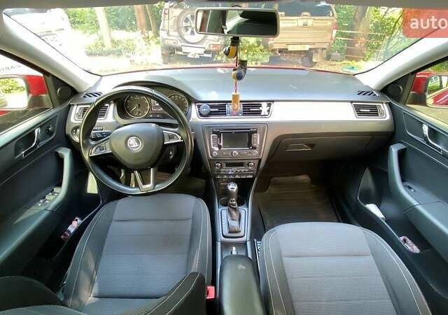Красный Шкода Рапид, объемом двигателя 1.39 л и пробегом 150 тыс. км за 8700 $, фото 1 на Automoto.ua